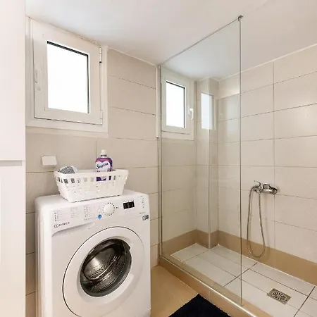 Porto Sea View - Mitropoleos 127